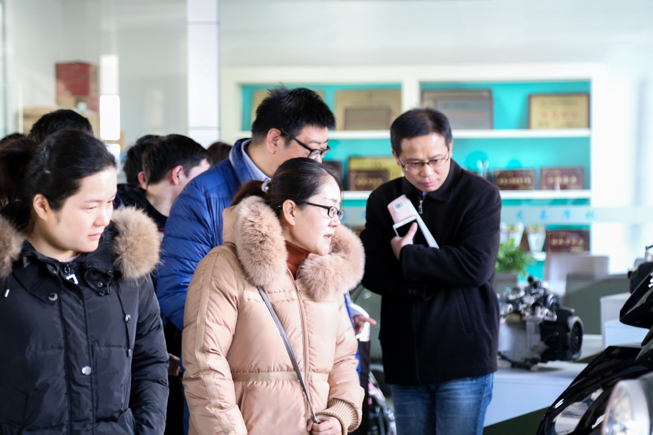 说明: D:\工程公司工作\宣传\2020新闻稿\20201221走进龙嘉\照片\333391553d92fc53ec1aa9a0b03b756.jpg